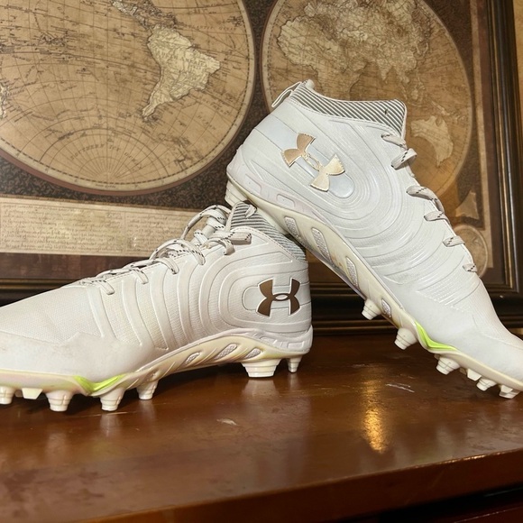 Under Armour • Mens Nitro Mid MC Football Cleats in White - Picture 2 of 5
